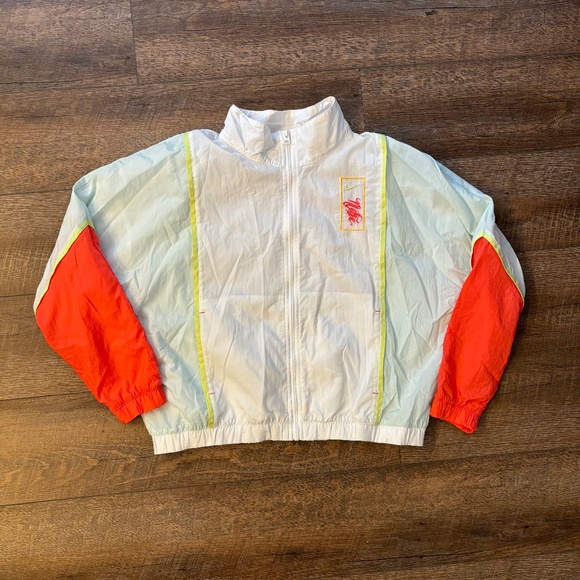 Nike Jackets & Blazers - Nike Women's Windbreaker Jacket Sz S RARE FIND Retro